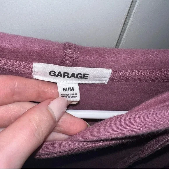 Garage - Mauve Cropped Hoodie - Medium - Picture 3 of 3